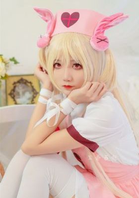 女大学生的沙龙室4_国产剧免费在线播放
